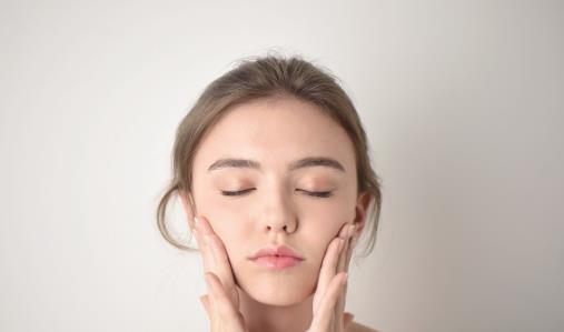 警惕！氣溫驟變，多人中招口眼歪斜、面部麻木……此季高