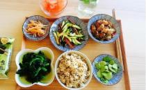 ?白領(lǐng)一族午餐應常吃的食物 便當族的注意事項