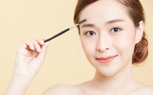 化妝一定要學(xué)會(huì)畫(huà)眉毛 如何畫(huà)出自然眉毛