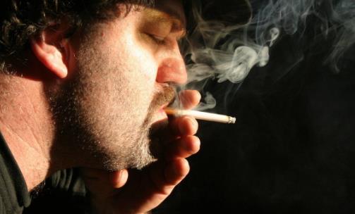 吸煙對(duì)寶寶的危害有多大 還忍心讓三手煙迫害寶寶嗎