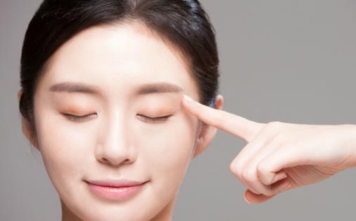 眉毛化妝的實用技巧 關(guān)于畫眉的幾大誤區(qū)