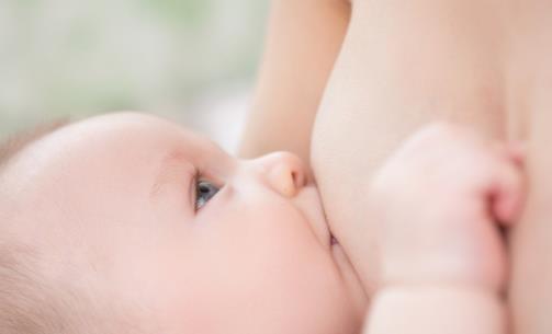 乳頭皸裂怎么辦？疼痛別硬扛！