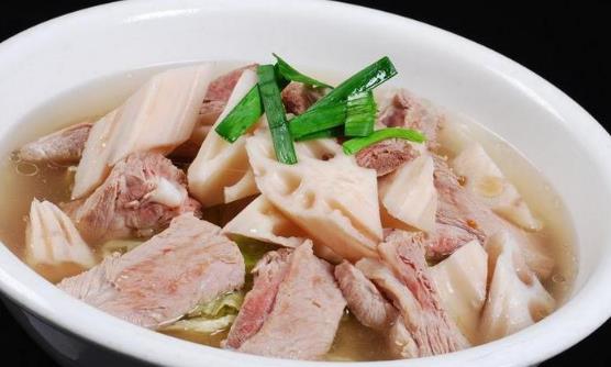 蓮藕華而樸實營養高 蓮藕燉排骨無疑是天作之合