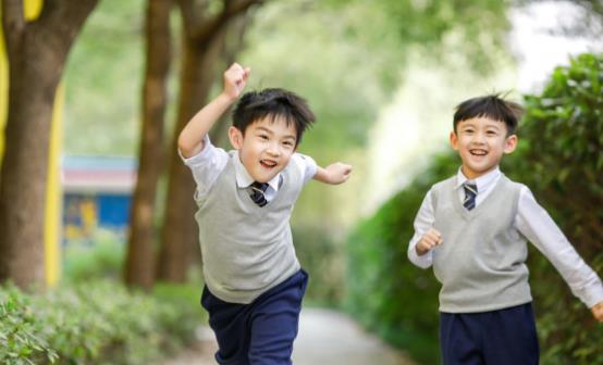 這些防騙小常識必須告訴孩子 怎樣才能減小孩子走丟的機率