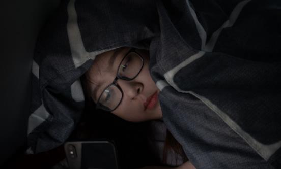 長期熬夜會讓人發胖 減肥從早睡開始
