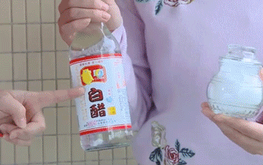 剛洗好的衣服總是會(huì)沾滿毛絮原因 簡(jiǎn)易清潔洗衣機(jī)方法小竅門
