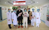 楊女士成功誕下龍鳳胎，在合肥安徽天倫醫院治療不孕