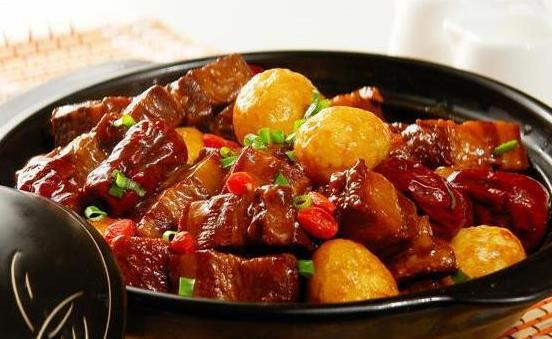 孕育寶寶離不了孕期營(yíng)養(yǎng)補(bǔ)充 孕婦飲食注意事項(xiàng)